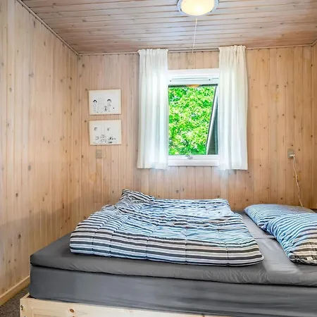 Holiday home Myrna - 300m From The Sea By Interhome *