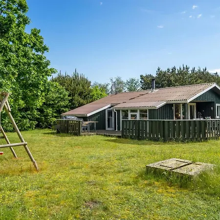 Holiday home Myrna - 300m From The Sea By Interhome *
